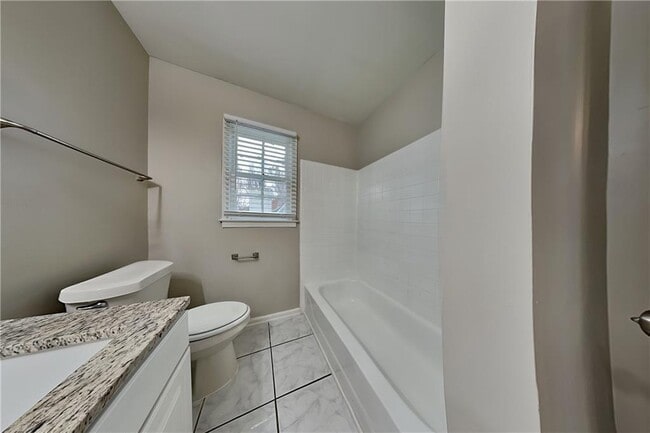 Building Photo - 404 Rams Ct