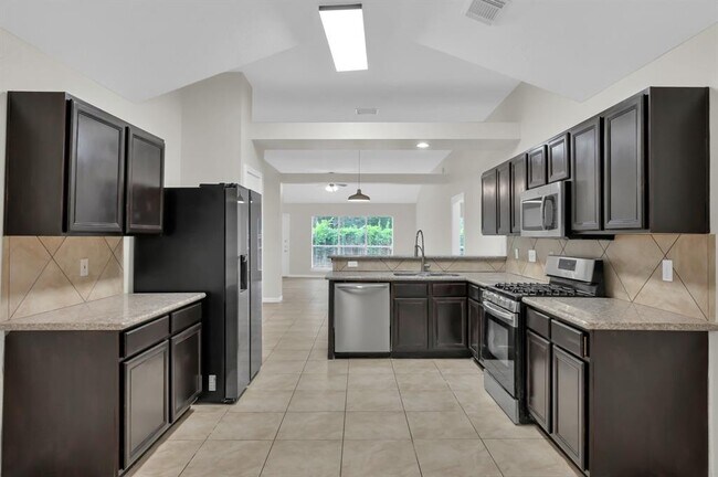 Building Photo - 22727 Bridgewater Dr