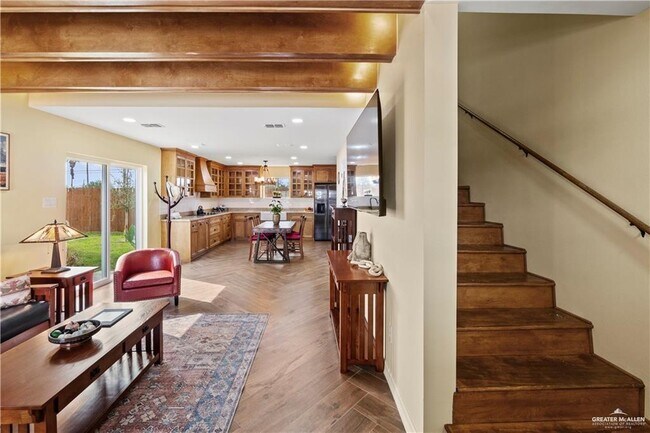 Building Photo - 1408 Karen Dr