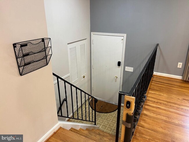 Building Photo - 8711 Braeburn Dr