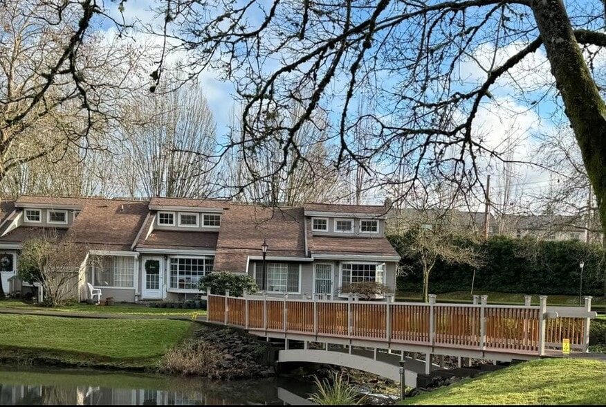 Building Photo - 13775 SW Scholls Ferry Rd