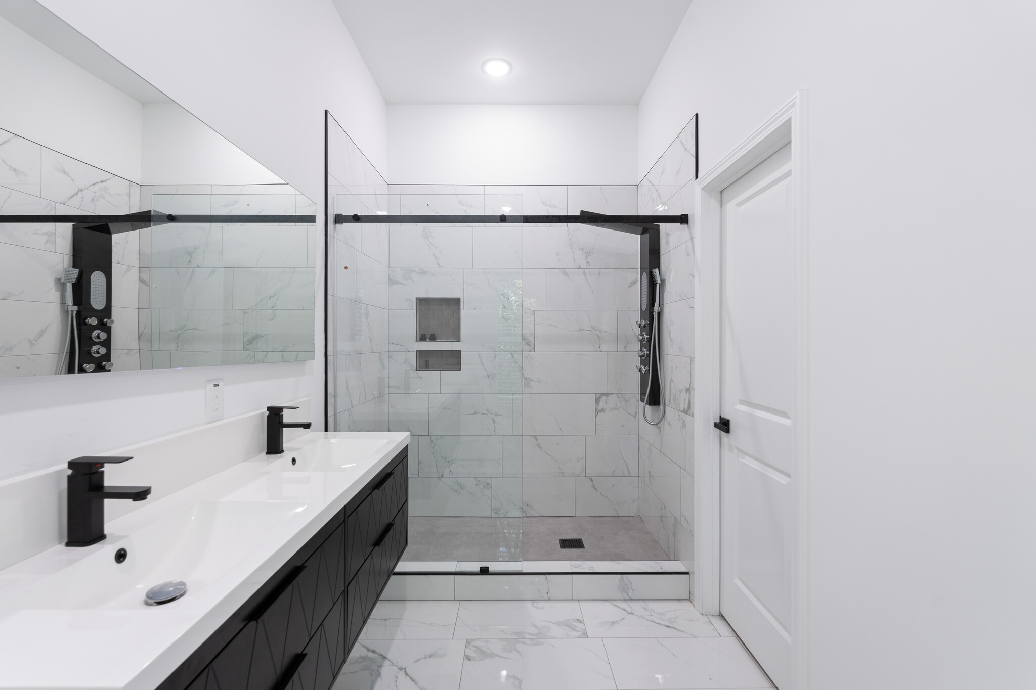 Building Photo - 101 Howell Dr SW