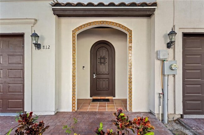 Building Photo - 24 S 5th St