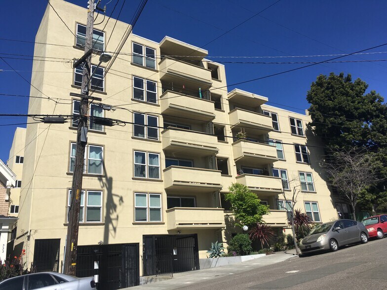 Building Photo - 325 Lenox Ave