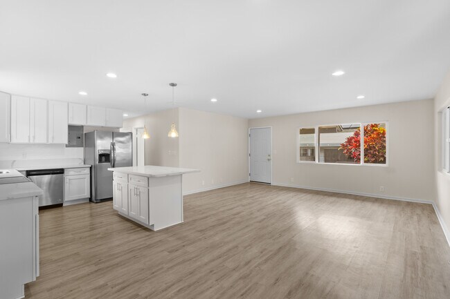 Building Photo - 117-117 Pelanaki St
