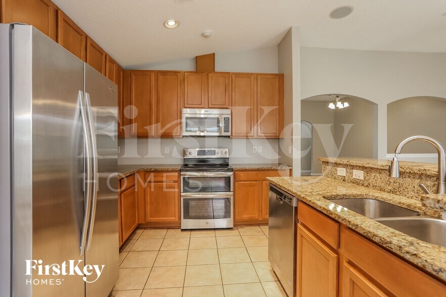 Building Photo - 2308 Aberford Ct