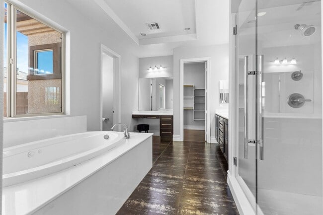 Building Photo - Canyon Falls Single-Story: Chef’s Kitchen, Office + Built-In BBQ Yard (3-Car)