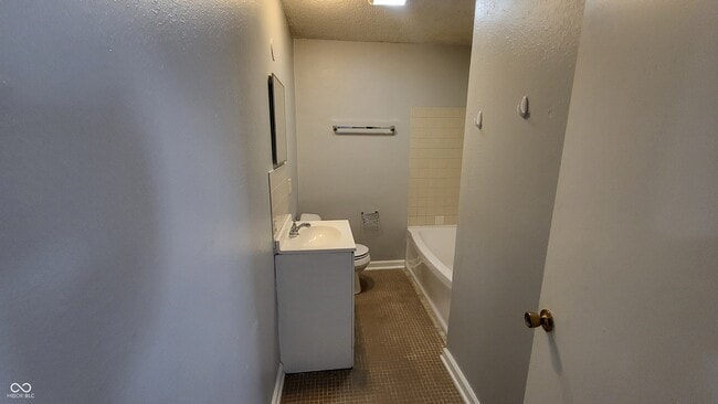 Building Photo - 6149 Commodore Dr