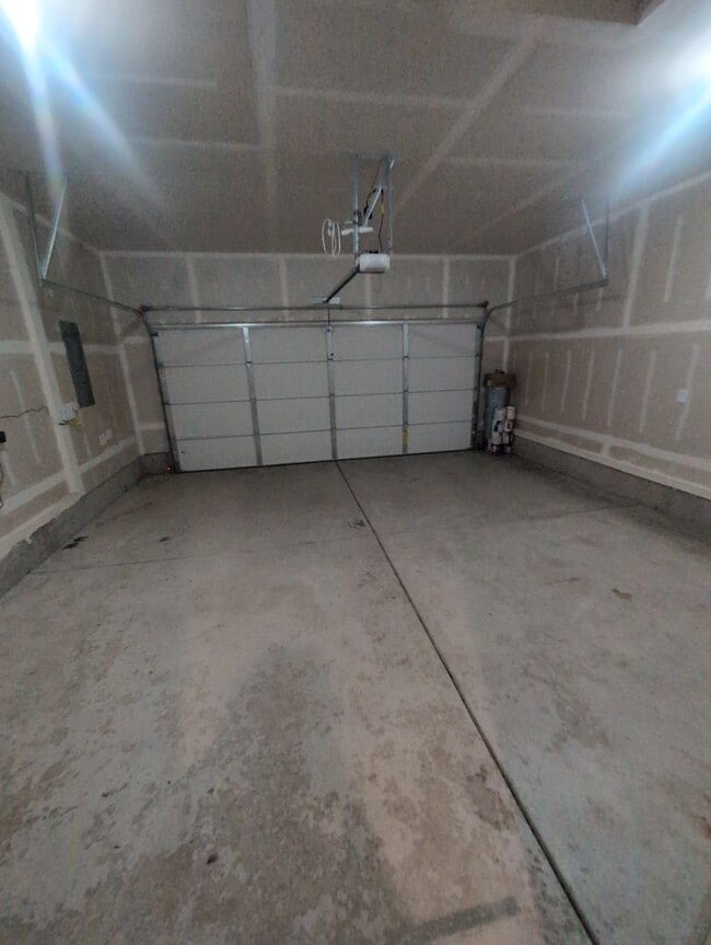 Building Photo - Large Corner Lot, 4 bedroom home