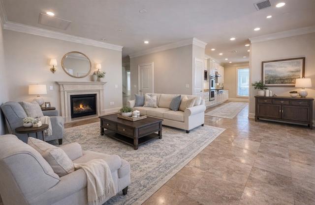 Building Photo - 6425 Bandera Ave