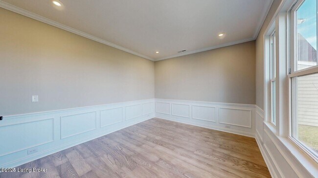 Building Photo - 212 Education Wy