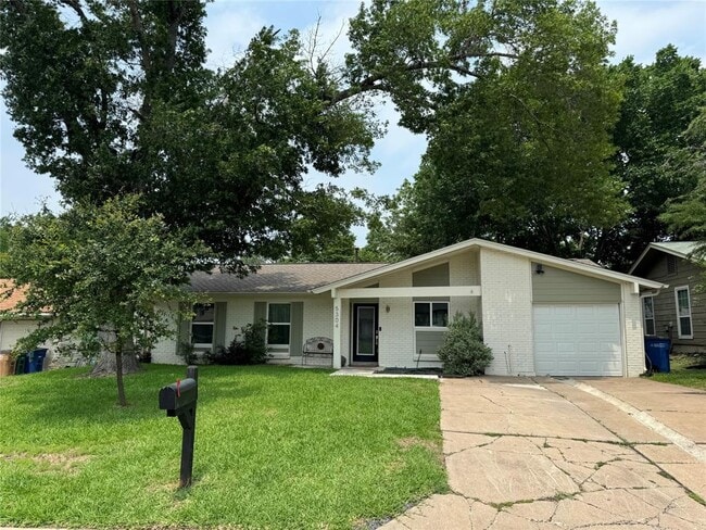 Building Photo - 5304 Basswood Ln
