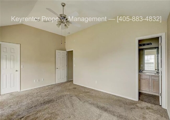 Building Photo - Gorgeous 3 bedroom 2 Bath and 2 Car Home in the Heart of Yukon