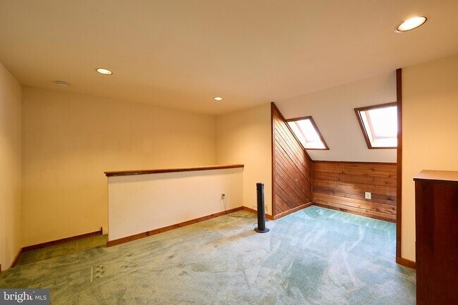 Building Photo - 1803 Stoneham Dr