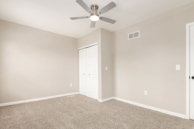 Building Photo - Stunning Renovation on the Near East Side!