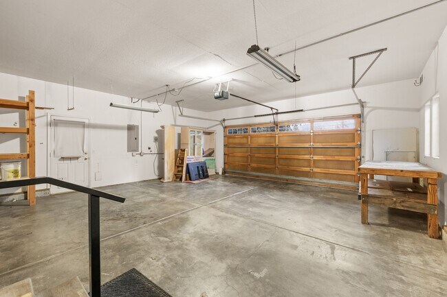 Building Photo - 1137 Riverrock Way