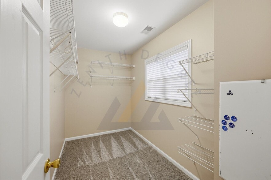 Building Photo - 65 Westbury Way