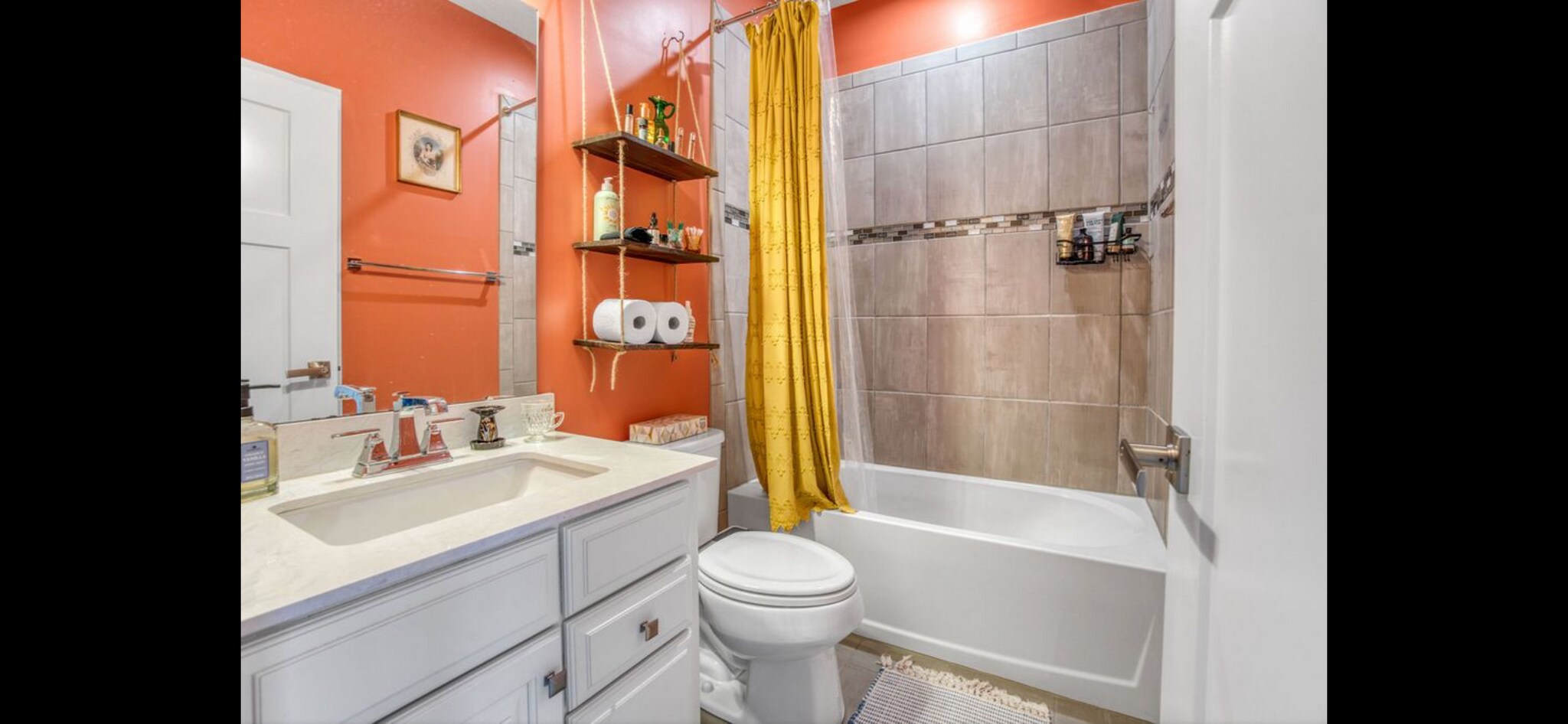 2nd bathroom - 4424 Carteret St