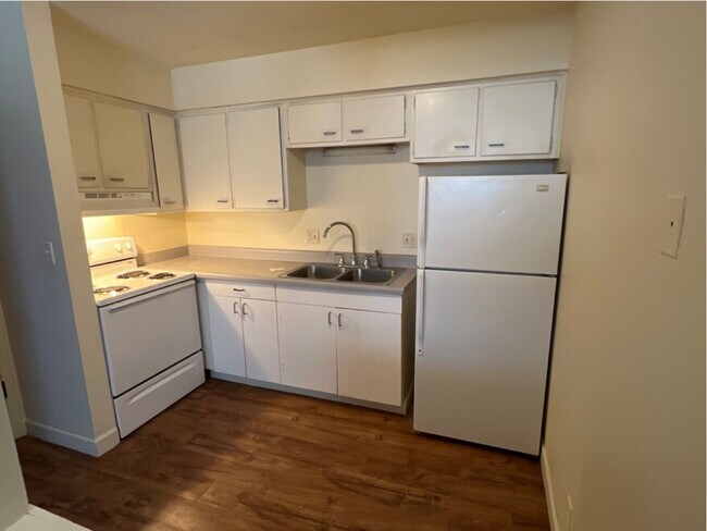 Building Photo - Cozy 2 Bedroom 1 Bathroom in Prime Ankeny Location - $99 Deposit & Rent Special