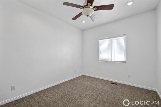 Building Photo - Beautiful Home in Amazing Location!