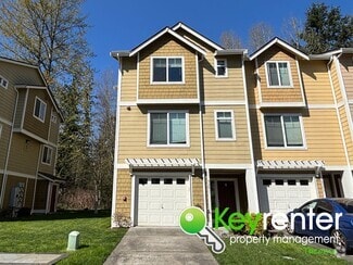Building Photo - Tacoma townhome located in HOA community!