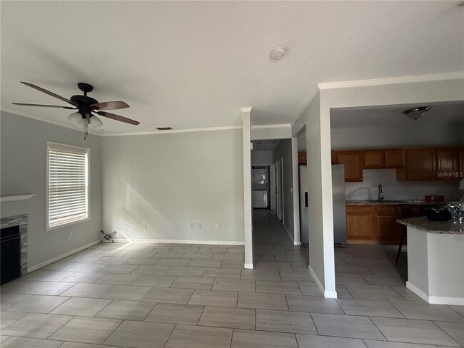 Building Photo - 325 W Jean St