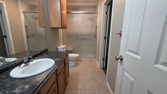 Building Photo - 5113 Blue Haven Dr