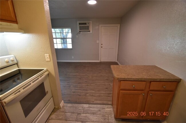 Building Photo - 302 Danube Ave