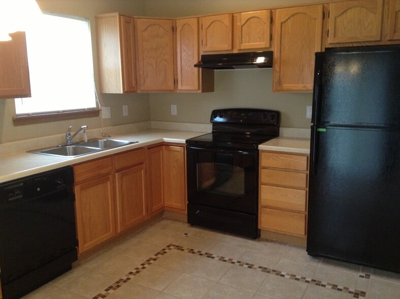Building Photo - 6324 Blakeview Dr