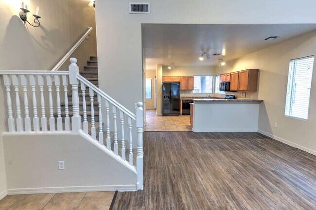 Building Photo - Rancho Sahuarita....$800.00 OFF FIRST FULL MONTH'S RENT!!!