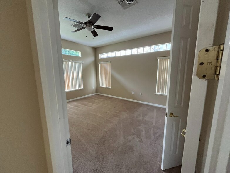 Building Photo - 4927 Cains Wren Tr