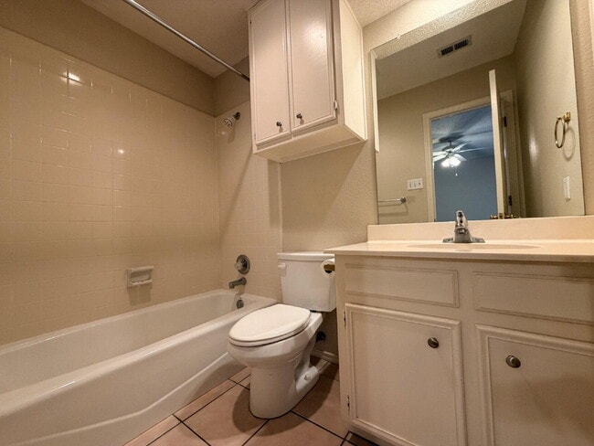 Building Photo - 8232 Raleigh Ave