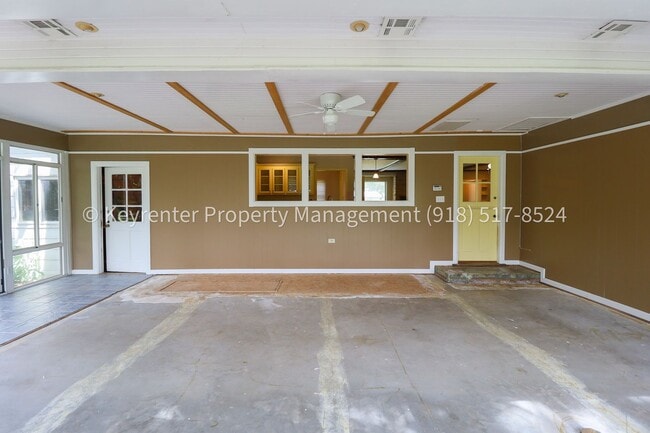 Building Photo - 1426 E 32nd Pl
