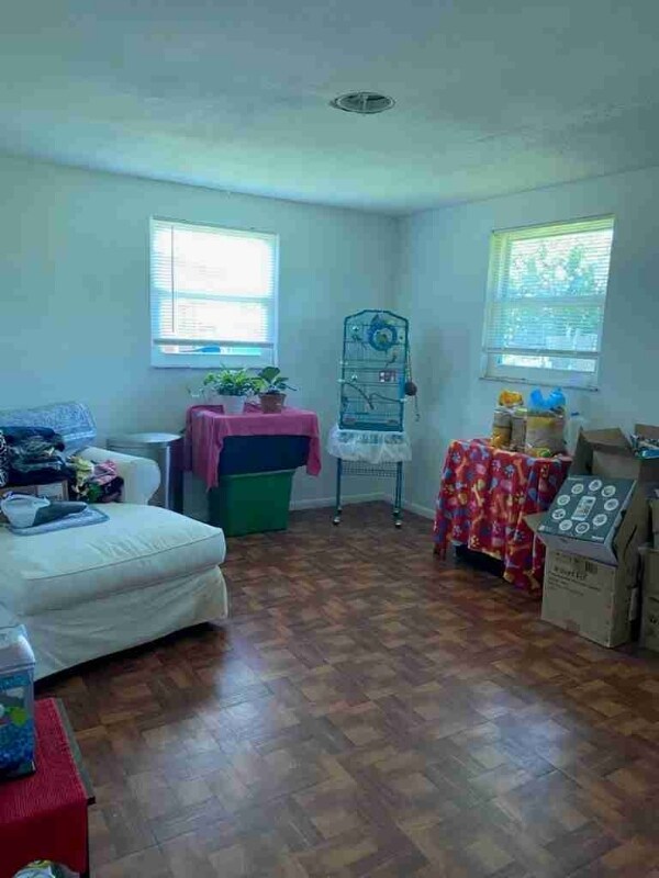 Building Photo - 8271 Pelican Rd