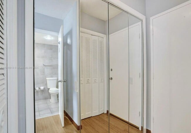 Building Photo - $2,900MONTHLY;11930 N BAYSHORE DR #601 NOR...