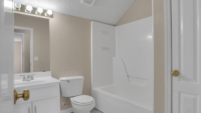 Building Photo - 1452 Middleborough Ct