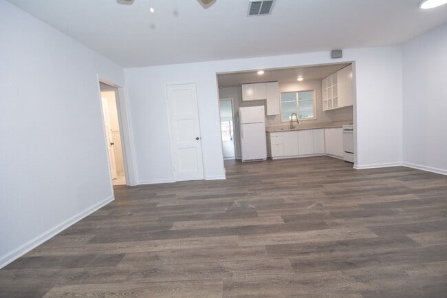 Building Photo - 1560 Goodlett St