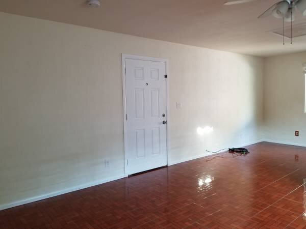 Building Photo - 206 W Cedar Ave