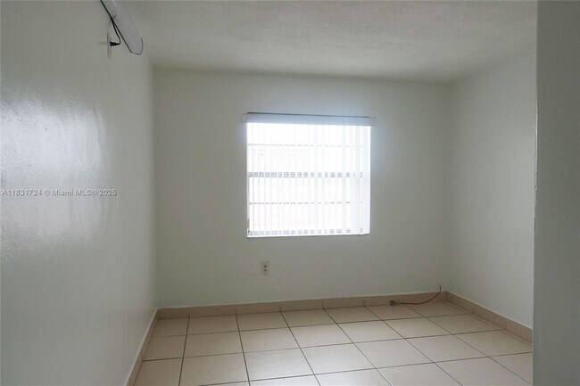 Building Photo - 495 NW 72nd Ave