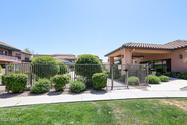 Building Photo - 20660 N 40th St