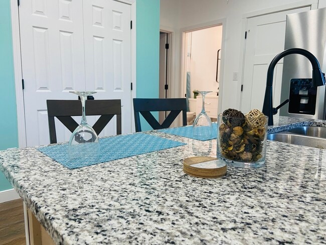 Building Photo - 900 Adams Rd