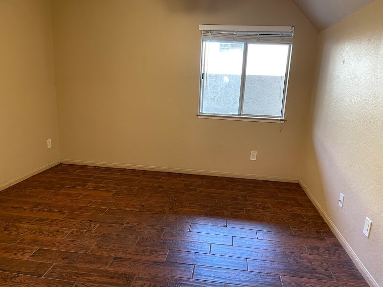 Building Photo - 3520 Lebon Dr