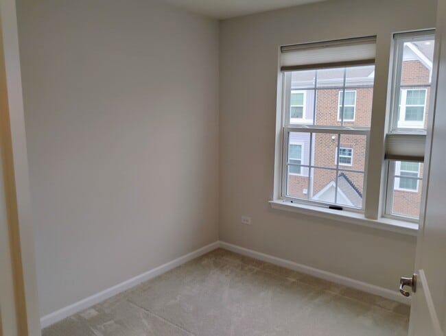 Building Photo - 936 Jenkins Ct
