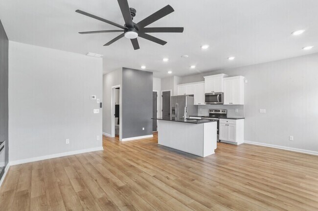 Building Photo - 7122 Chara Ln