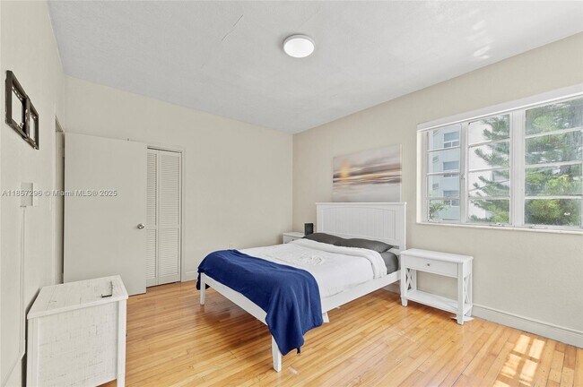 Building Photo - 301 86th St
