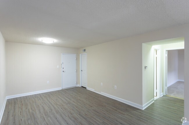 One Bedroom + Den - Metro 710