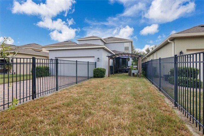 Building Photo - 16137 Wind View Ln