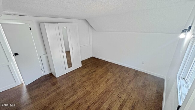 Building Photo - 12 Ordway Ln