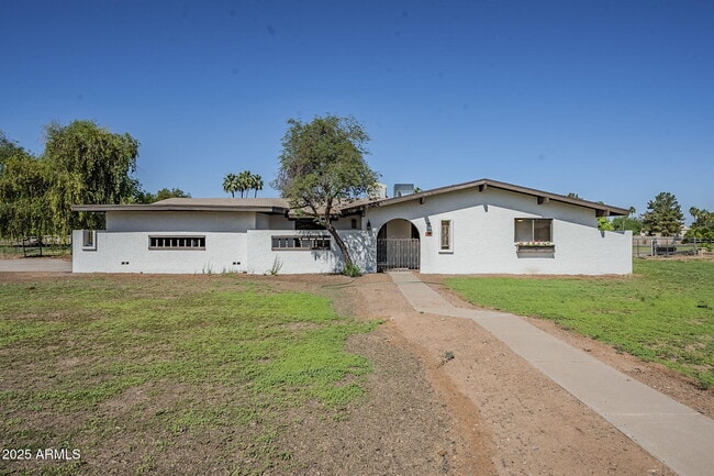Building Photo - 834 N Constellation Way