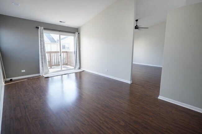 Building Photo - 1084 Park Hill Cir